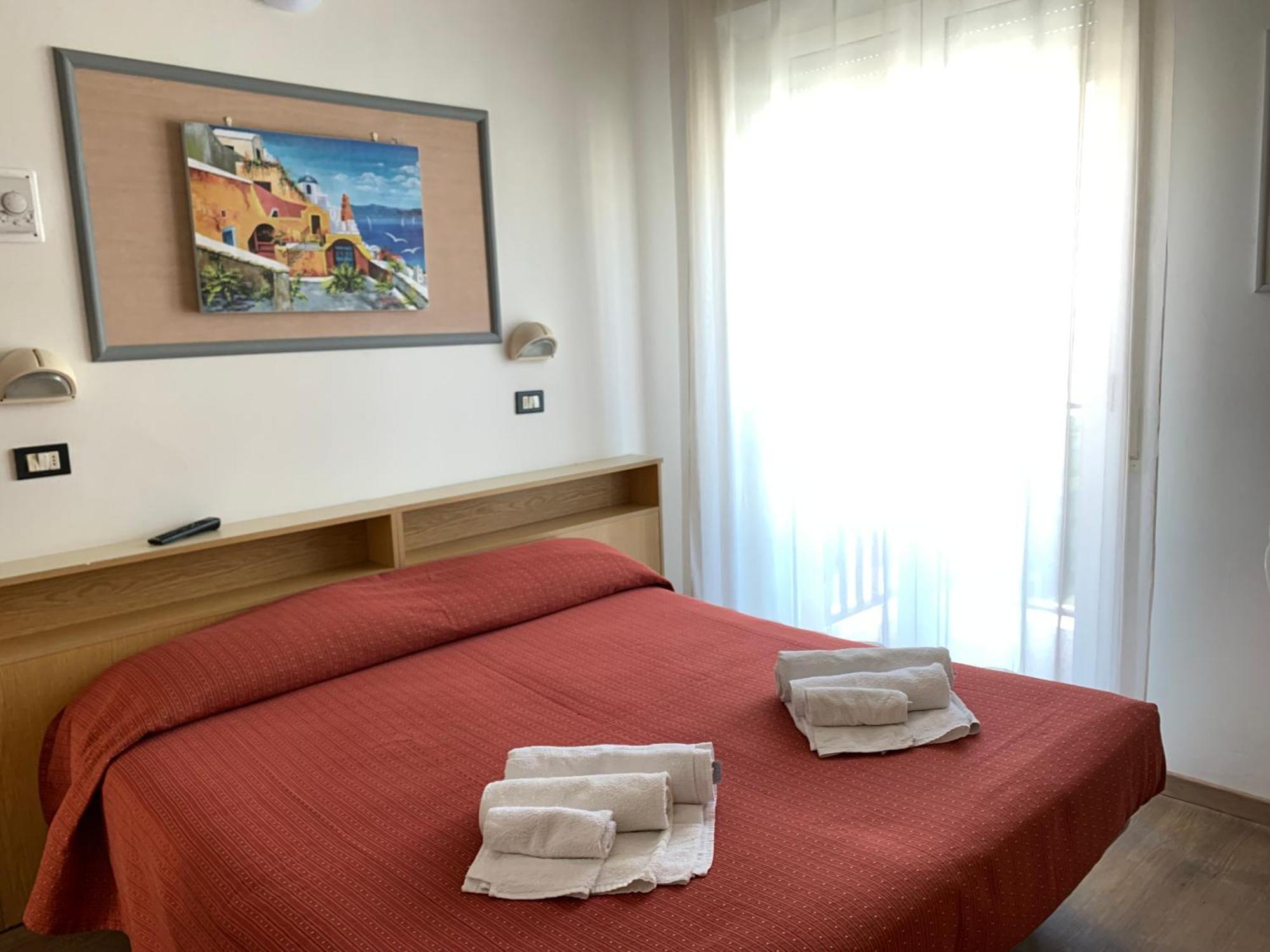 Hotel Tre Grazie Rimini Exterior photo
